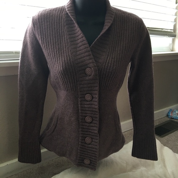 Patagonia wool sweater. - Picture 6 of 6